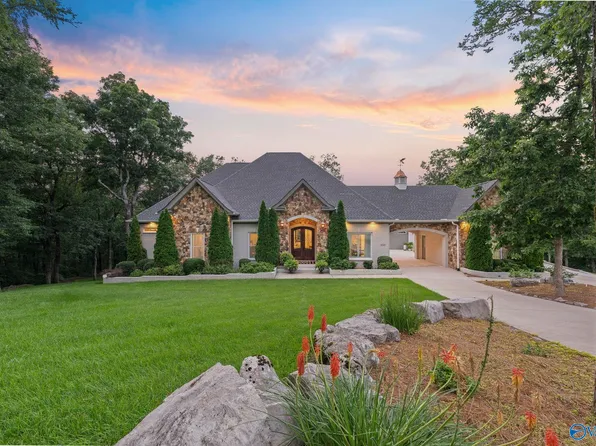 4048 Hawks Way NE, Huntsville, AL 35811