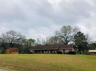 46 Dean Matthews Rd, Laurel, MS 39443