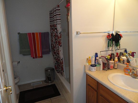2nd bathroom