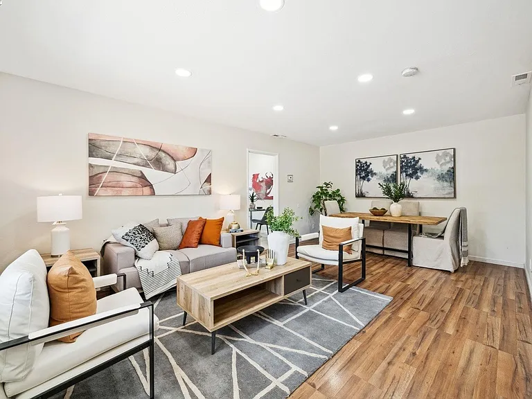 Daryl Ave — Photo 2