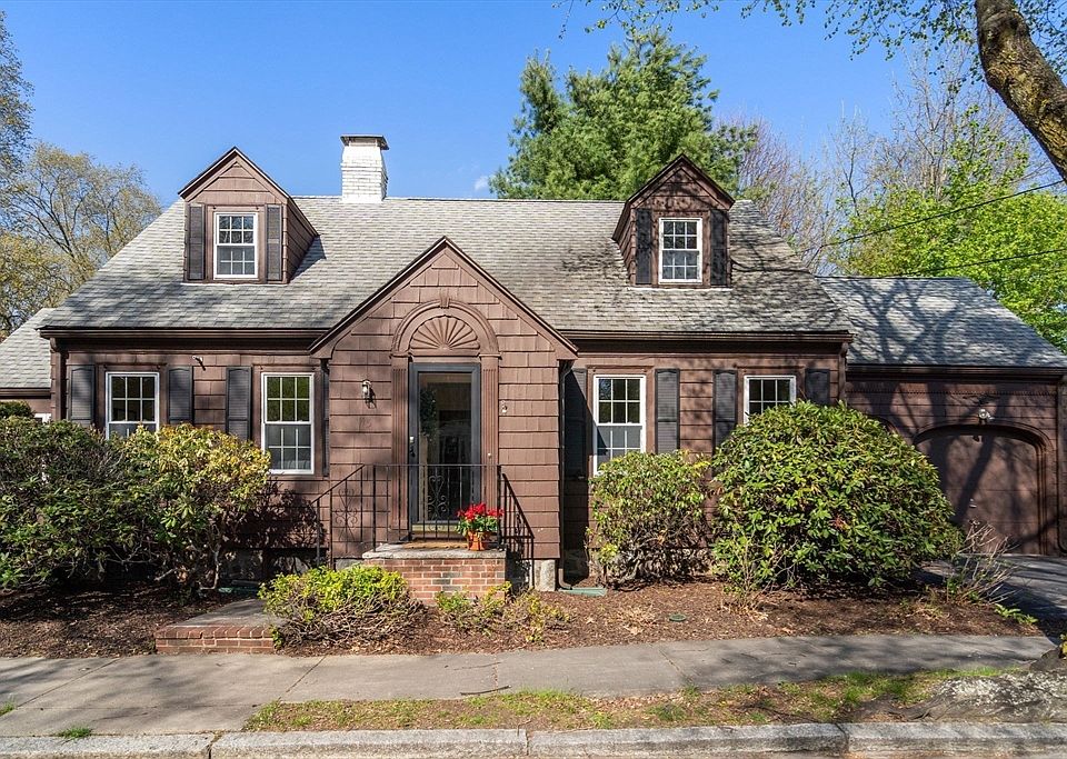 1st image of 45 Bonair St