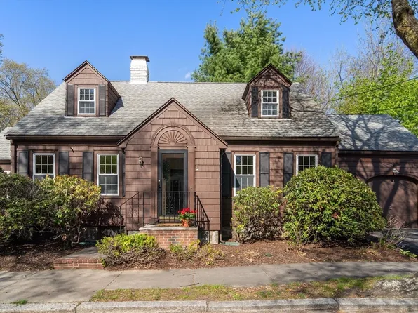 45 Bonair St, West Roxbury, MA 02132
