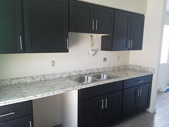 5th image of 834 N Cherry #2