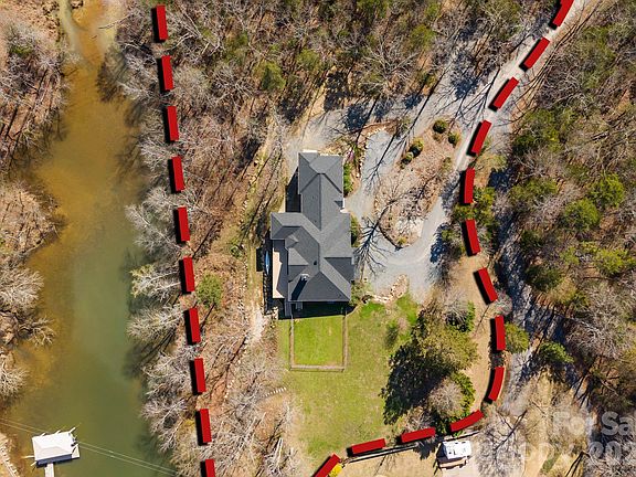 4th image of 1492 Olympus Rd