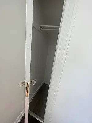 Rented by Delmark Realty LLC | media 10