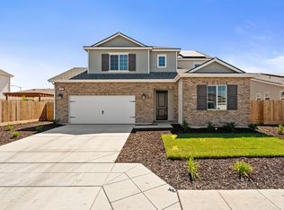 744 S Apple St, Dinuba, CA 93618