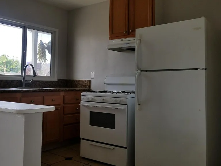 1240 N McCadden Pl #7 — Photo 7