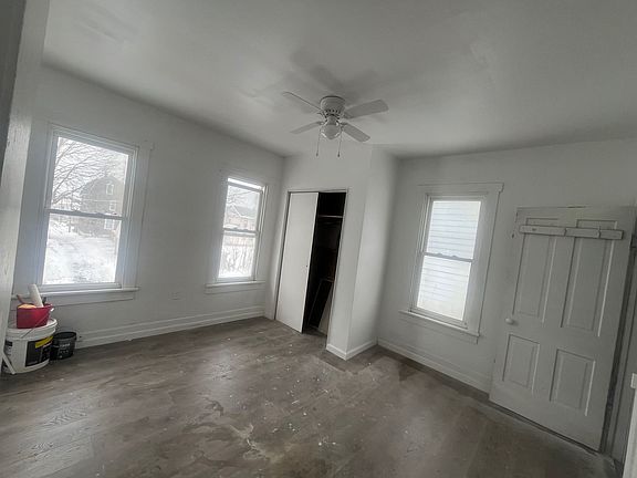 4th image of 114 I St #1/2