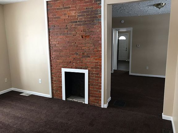 3rd image of 713 Hazel St