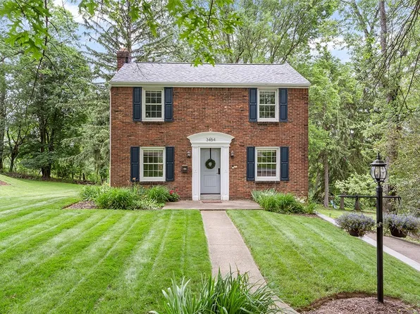 3454 Thornwood Dr, Bethel Park, PA 15102