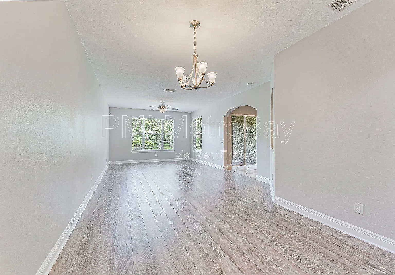 3 bed, 2.5 bath, 2242 sqft, $2,800 — Photo 3