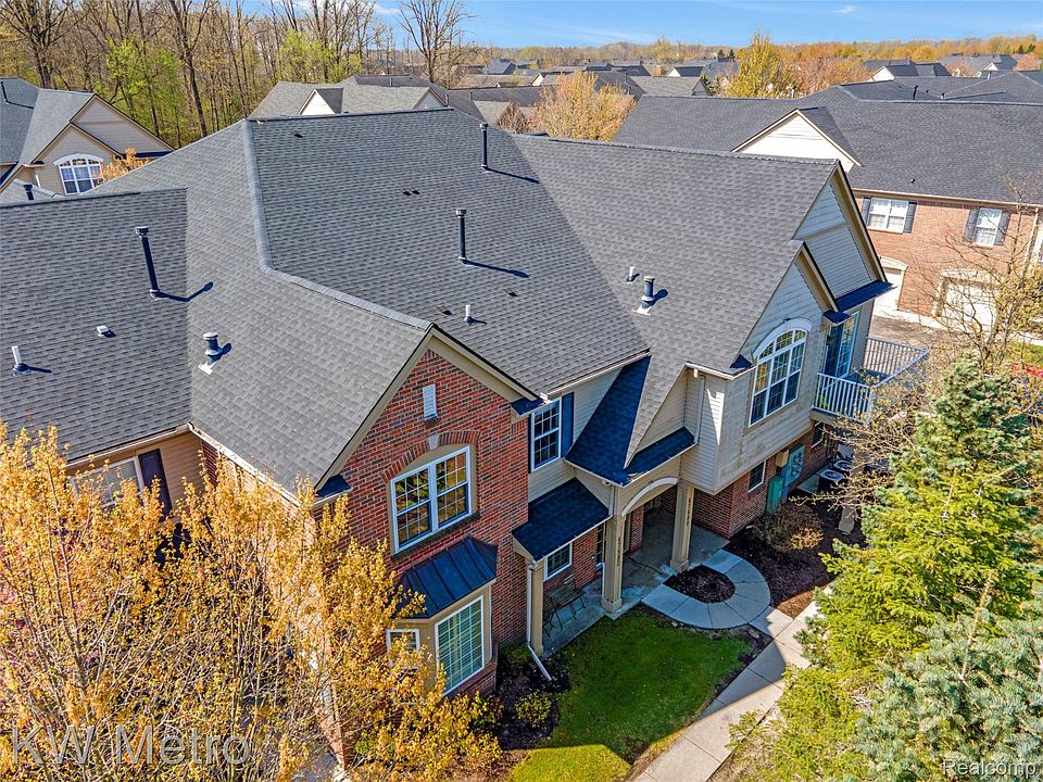 1st image of 47592 Pembroke Dr