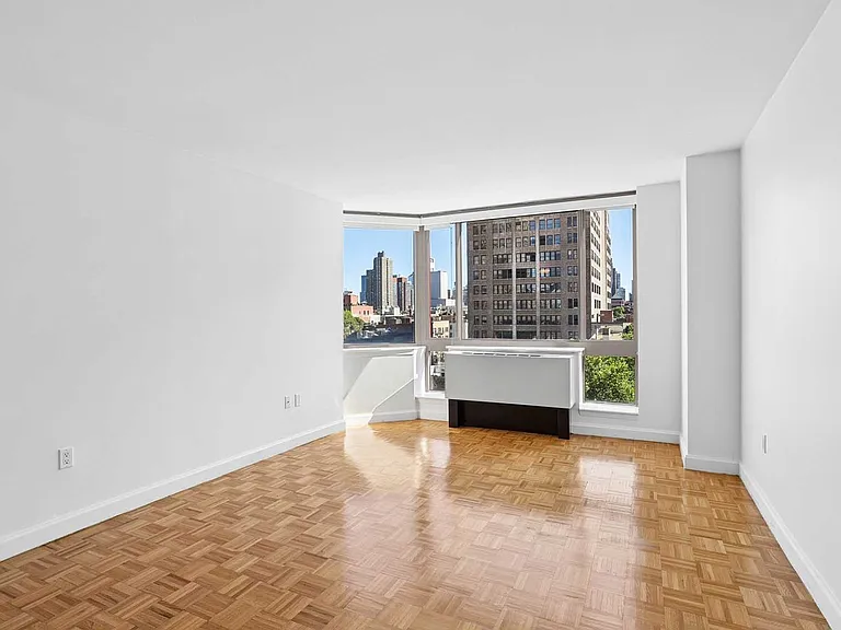 360 W 43rd St #N8H — Photo 3
