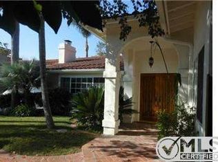 17615 Corinthian Dr, Encino, CA 91316