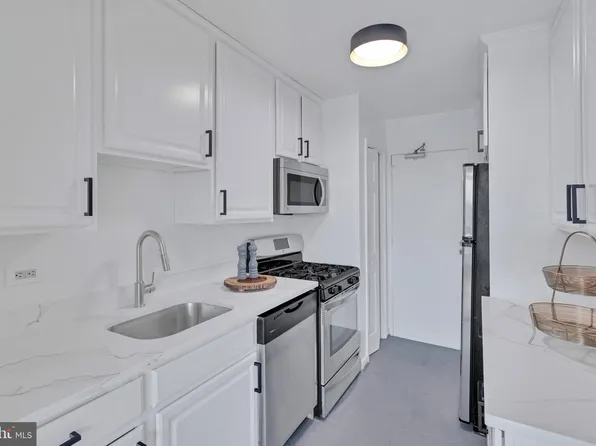 1900 Lyttonsville Rd APT 508, Silver Spring, MD 20910