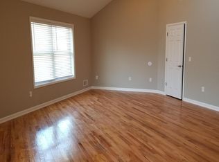 69 Forest Dr, Springfield, NJ 07081