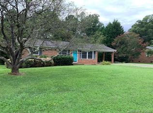 216 Smith Rd, Mount Holly, NC 28120