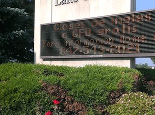 2103 Old Elm Rd, Lindenhurst, IL 60046