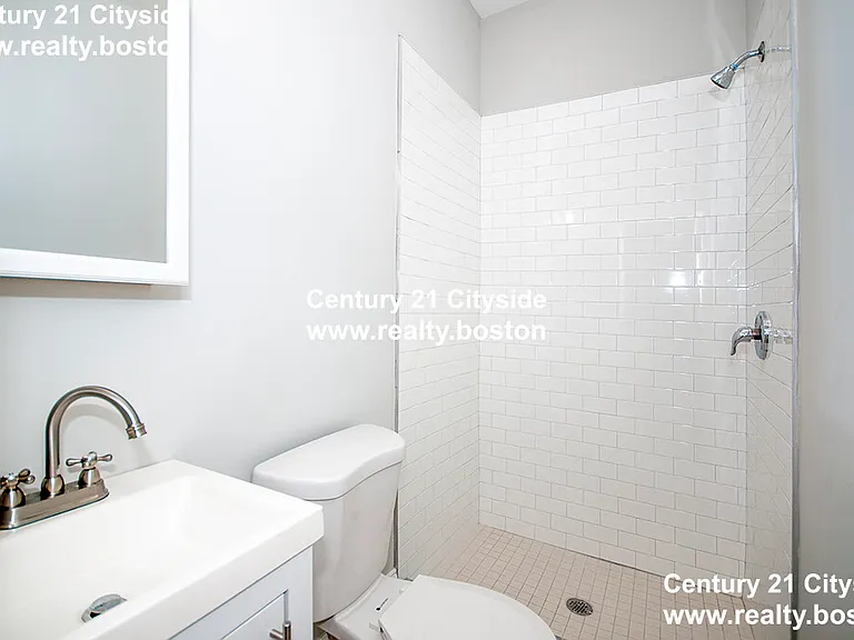 205 Marion St #3 — Photo 13