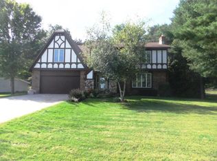 N2485 Shore Dr, Marinette, WI 54143