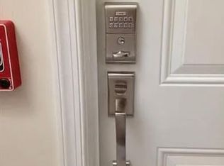 933 N Calvert St APT C, Baltimore, MD 21202