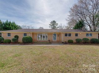 518 Gray Dr, Charlotte, NC 28213