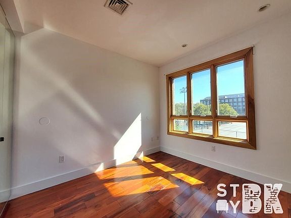3rd image of 327 Herkimer St #3LL