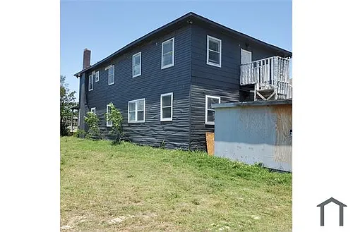5004 E Side Ave #103 Photo 1