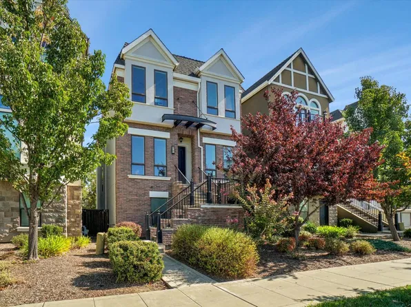 3701 Crocker Dr, Sacramento, CA 95818