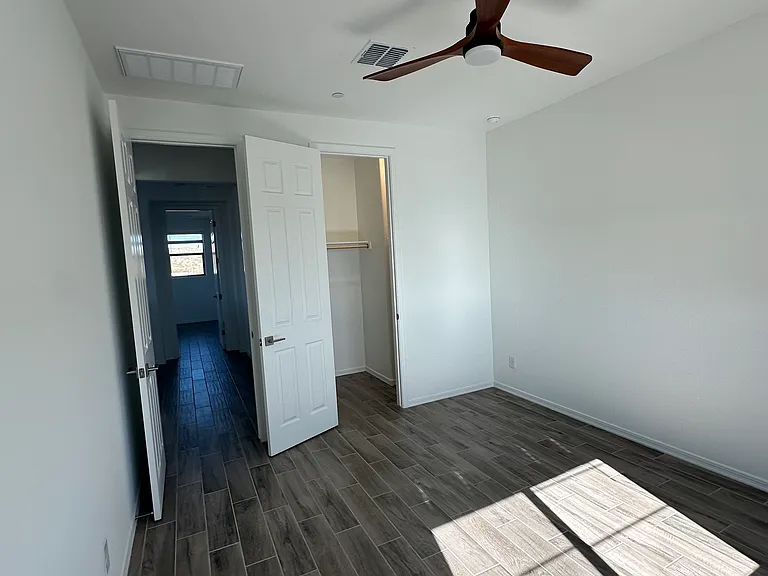 13426 W Eagle Feather Rd — Photo 18