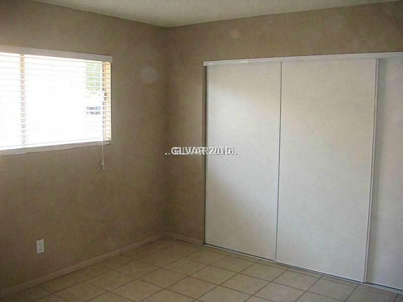 2nd image of 2604 E Mesquite Ave