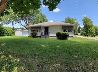 215 E 20th St, Alton, IL 62002