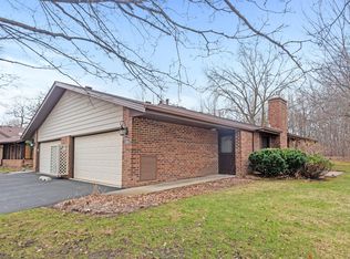 1004 Zanzibar Ln N, Plymouth, MN 55447