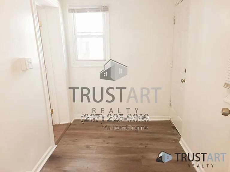 4917 Greene St #1 — Photo 13