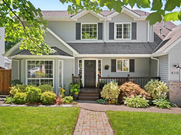 410 E Brandon Dr, Newberg, OR 97132