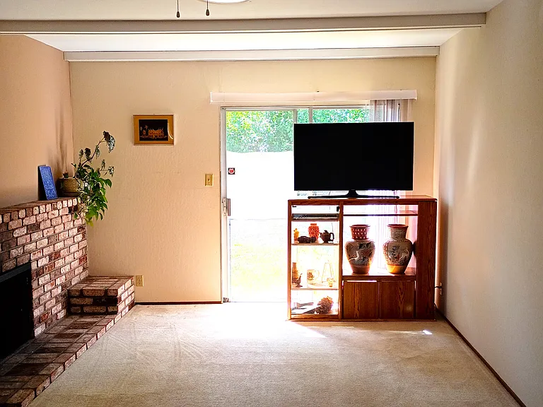 2001 Majestic Way — Photo 7