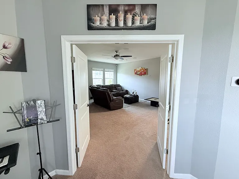 630 W Huntington Ave — Photo 43