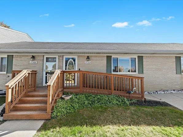 27364 Spaulding Rd, New Hudson, MI 48165