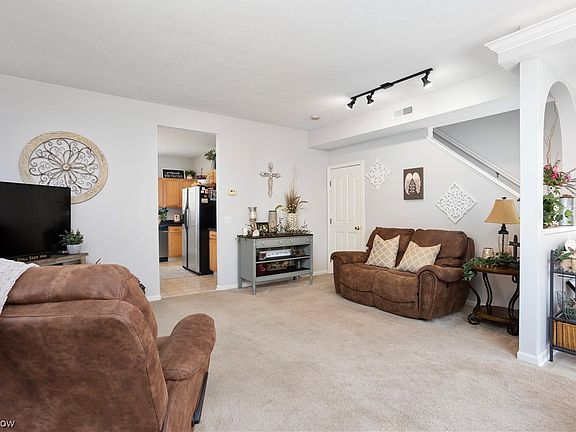 4th image of 26690 Village Ln #23
