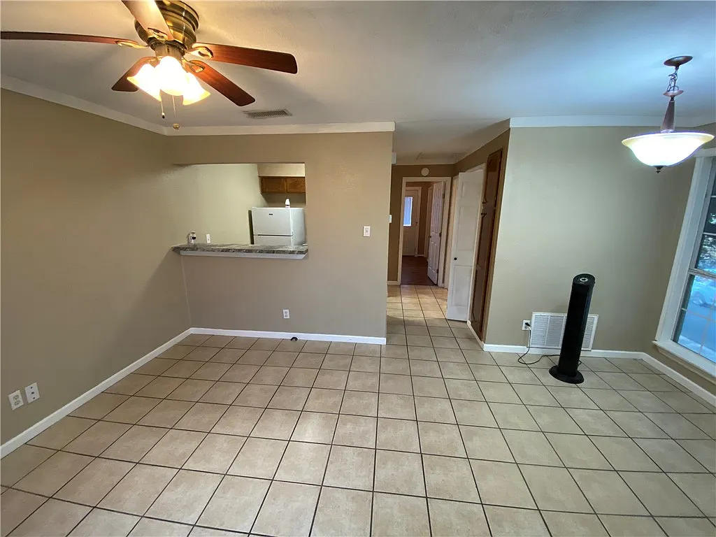 1 bed, 1.0 bath, 546 sqft, $975 — Photo 4
