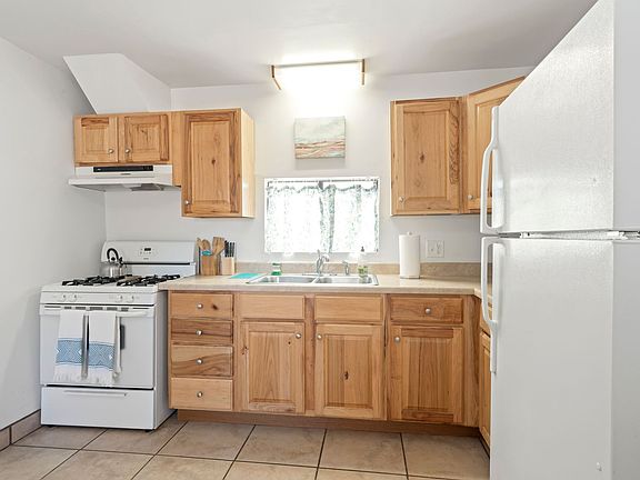 3rd image of 393 E San Miguel St #1