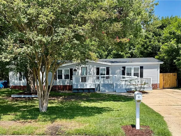 1224 Old Clubhouse Rd, Virginia Beach, VA 23453