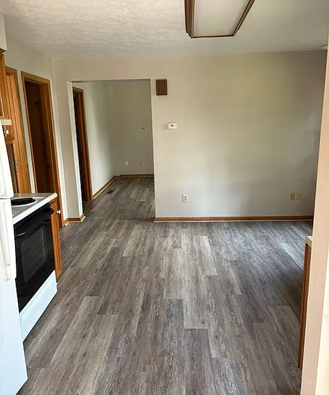 2 Market St #3 — Photo 3