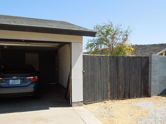 5th image of 1642 W Willow Ave