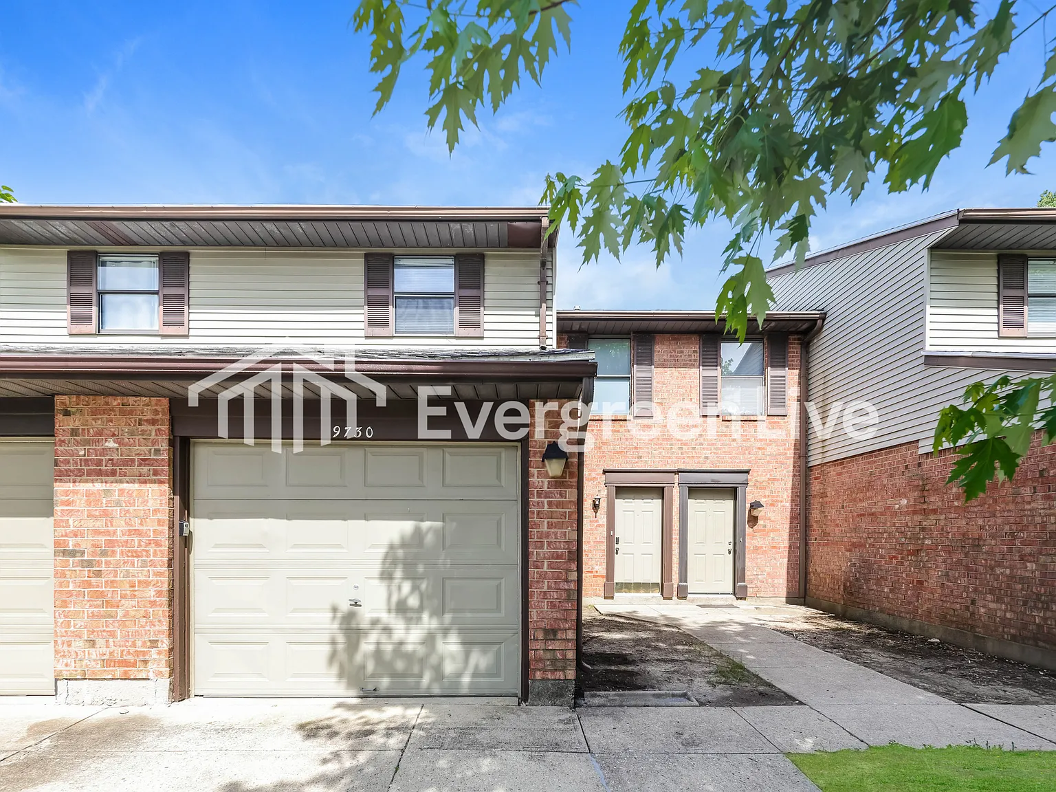 2 bed, 2.5 bath, 1232 sqft, $1,245 — Photo 1