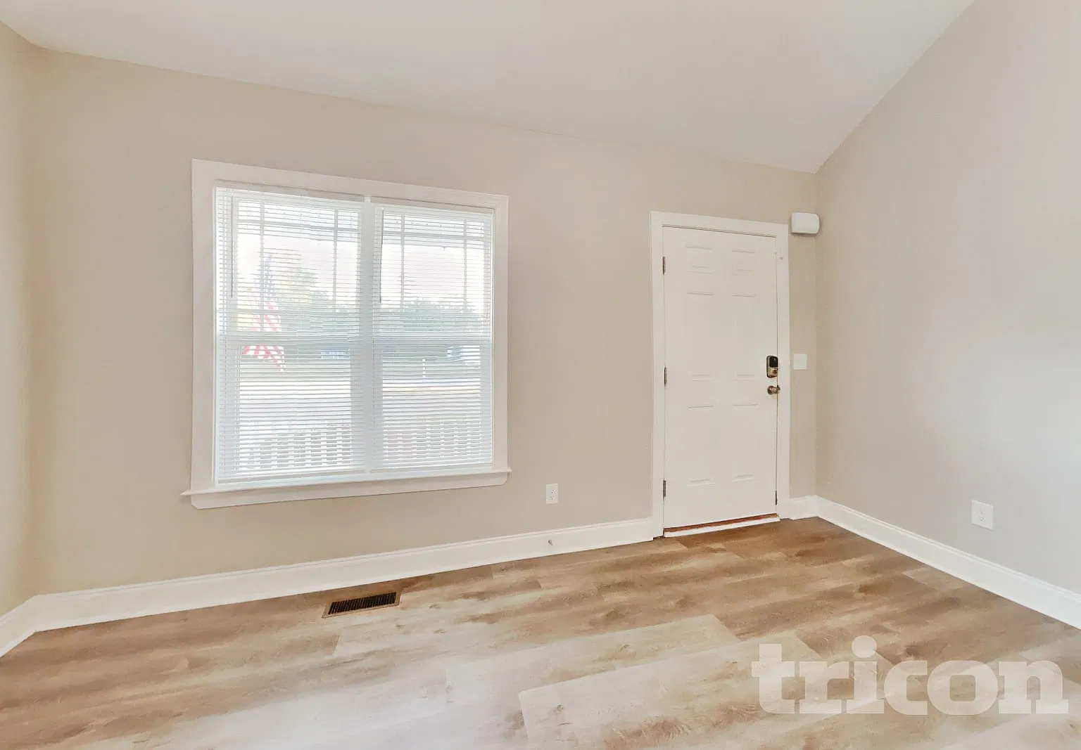 282 Oxfordshire Drive Fuquay Varina NC — Photo 3