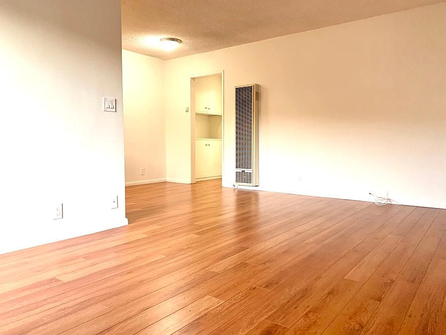 1st image of 1998 Alberta Ave #5
