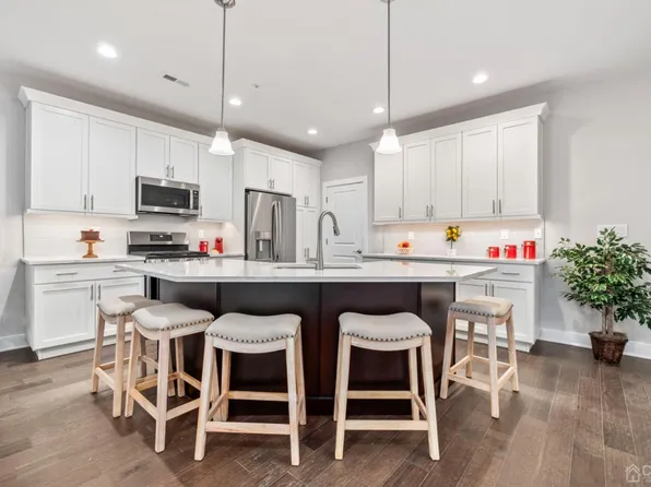 82 Riverwalk, Plainsboro, NJ 08536