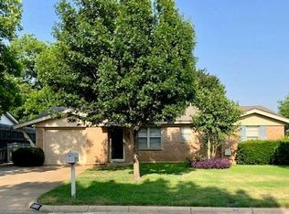 1000 Wilemon Dr, Bedford, TX 76022