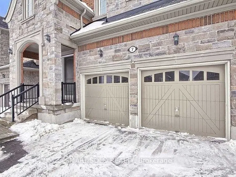 7 Barletta Dr — Photo 2